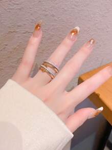 1pc Fashionable Elegant Bicolor Cubic Zirconia Multi-Element Interlocking Ring