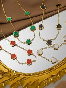 Collier en acier de titane avec fleur de trèfle à 5 feuilles pour femmes, pendentif de trèfle minimaliste sur chaîne de clavicule, style européen et américain à la mode