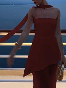 这款魅力十足的纯色休闲优雅不对称连衣裙，适合晚宴、假日、婚礼、生日、正式晚宴、返校派对、单身派对等场合。 - 酒紅色 - 查看 5