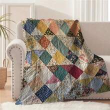 1pc-Colorful Patchwork Floral Quilt, Soft Polyester Throw Blanket With Modern Geometric Design, All-Season Comfort, 200-250gsm Fabric Weight, Machine Washable - Ideal For Home Decor And Naps, Cozy Home Accessory | Vibrant Quilt Design | Durable Polyester, Knitted Flannel Blanket