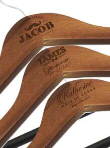 Percha de ropa de madera gruesa personalizada con texto/logotipo, percha de ropa de madera antideslizante, soporte de ropa para uso doméstico