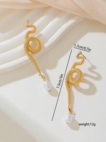 1 par de pendientes colgantes con borlas y perlas falsas con forma de serpiente de textura metálica dorada para mujer
