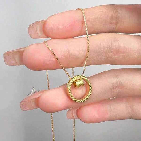 Collar con colgante de disco chapado en oro de 18K con rhinestones, collar minimalista y elegante de acero inoxidable para hombres, decoración personal