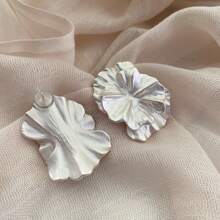 Pendientes con forma de flor de doble capa para mujer, diseño único con sensación de alta gama, color plateado, aretes florales, joyería elegante exagerada