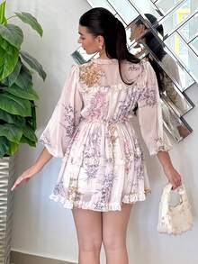 Andrea Bello 女士秋季优雅花卉印花连衣裙，女士波西米亚风抽绳、荷叶边、裹身长袖 V 领常规版型短款白色主教袖全身印花，花卉 A 字女士短裙，春/秋季，休闲日常穿着夏季太阳裙 - 白色 - 查看 4
