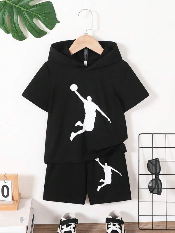 Conjunto deportivo informal de niño con estampado gráfico y manga corta para el verano