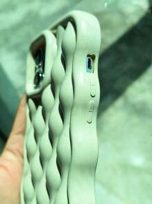 A 3D Water Ripple Curled Wave Frame Shape Shockproof And Soft Protective Women's Phone Case Suitable For IPhone 15