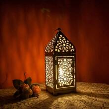 حامل شمعة فانوس بطراز قديم من الحديد، فوانيس معدنية بطراز مغربي - حامل ديكوري إبداعي للطاولة، ديكور منزلي بموضوع العائلة، ديكورات معلقة على الحائط للمناسبات الاحتفالية كعيد الميلاد والهالوين وديوالي وعيد الشكر، مناسب للاستخدام الداخلي والخارجي، الشمعة غير مشمولة.