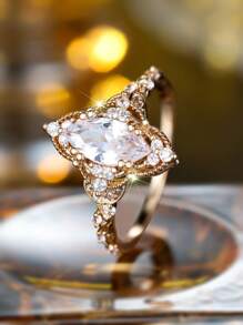 1 pieza Anillo ovalado con flor incrustada de circonita cúbica en estilo de Palacio francés elegante, adecuado para fiestas, ceremonias, vacaciones, aniversarios y cumpleaños