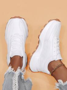 1 Pair Women's Fashionable Versatile Casual Thick Sole White Low-Top Leather Sneakers, Non-Slip , Suitable For Outdoor Activities And Daily Wear, All Seasons