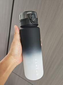 Garrafa de água esportiva gradiente à prova de vazamentos, copo de água de grande capacidade, adequado para fitness e viagens, copo de água esportivo de verão, nível altamente atraente, copo espacial, copo de água super grande capacidade para homens e mulheres