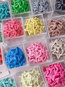 100 Peças Presilhas de Cabelo BB Estrela de Cinco Pontas Fofa Y2K, Acessórios de Cabelo Estrela Metálica Adorável Presilhas de Pressão Estrela de Cinco Pontas Y2K para Meninas, Acessórios Antiderrapantes para Festa, Conjunto Misto de Cores Aleatórias Coloridas Dopamina Protagonista da Festa Presilhas de Garra Garras de Cabelo Grampos de Cabelo Presilhas Deslizantes - Multicolorido - Visão 4