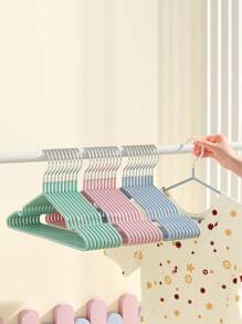 10/15/16/18/20/30/40pcs Set Simple & Elegant Coated Thickened Garment Hangers, Lightweight Portable Adult Clothes Hangers With Anti-Slip & No Trace Design, Suitable For Home Laundry, Lingerie Storage, Preventing Messy Clothes, Christmas Outfit Organization
