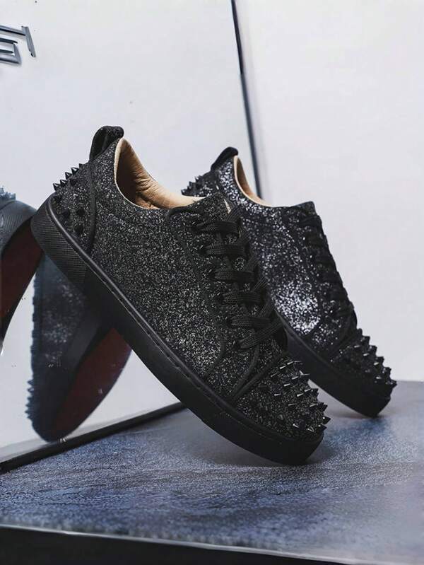 Calçados masculinos esportivos feitos de couro de microfibra, bico redondo, leves, antiderrapantes, respiráveis, sola macia, resistentes ao desgaste, adequados para uso casual, esportivo, corrida, palco, festa, todas as estações, marca de moda europeia, rebite, boate, cabeleireiro, sapatos com lantejoulas