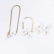 1 Set Gold Flower Earrings & Necklace Set, Women Floral Pendant Necklace, White Flower Statement Earrings, Fashionable Earrings Necklace Anklet Jewelry, Everyday Wear