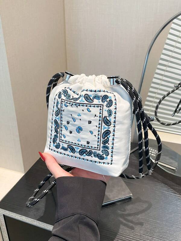 Nouveau sac bandoulière 2025 été, fleur de cajou japonaise brodée, sac pour téléphone de dame mode brodé de cachemire