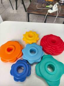 Spinning Stacking Toys, Tworzywo ABS i kolorowy wzór tęczy, Skup się na edukacyjnych i interaktywnych zabawkach do układania w stosy dla dzieci, Spin Toy dla maluchów w wieku 1-3 lat, Zabawki Montessori dla 1-latków, Rainbow Spin Tower, Sensoryczna zabawka edukacyjna dla autystów, Sensoryczne i edukacyjne zabawki dla maluchów dla chłopców i dziewczynek, Nadaje się na prezenty dla chłopców i dziewczynek