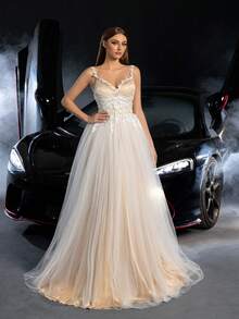 Elegant Fairy Bride Luxury Sheer Tulle Wedding Dress, Spaghetti Straps Heart-Shaped Neckline, Criss-Cross Open Back Lace-Up, Fitted Bodice With Delicate Lace Embroidery, Ideal For Bridal Party, Classic Church Wedding, Red Carpet Event, And Dream Wedding Photoshoot - White - View 4