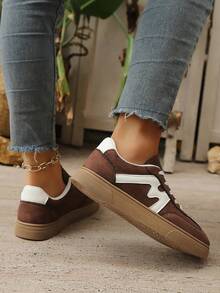 新款休闲运动鞋，棕色，时尚百搭运动鞋，仿麂皮系带，女式学生鞋 - 棕色 - 查看 4