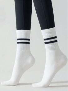 2/6/8 Paar gestreifte Herren Socken, schwarz/weiß, knöchelhoch/kniehohe Athletik/Sport Socken, unisex