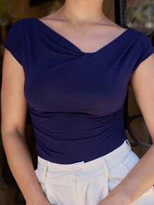 Andrea Bello 女士夏季纯色不对称领修身短袖T恤 - 藏蓝色 - 查看 5