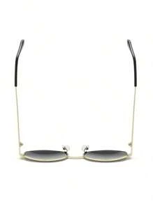 1PC Vintage Oval Fashion Glasses For Women Small Metal Frame Fashion Glasses Ladies Fashion Glasses Beach Accessories For Women Glasses Shades Basics Fall Winter Women Outfits Clothes Business Casual Gifts