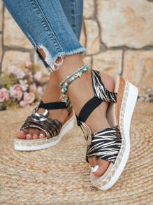 Sandalias de cuña para vacaciones de talla grande para mujeres - Sandalias de verano 2025 con plataforma de suela gruesa, talón medio grueso, correa de tobillo con cordones, decoración metálica, versátil, cómodas, casuales para la playa