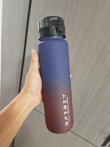 Garrafa de água esportiva gradiente à prova de vazamentos, copo de água de grande capacidade, adequado para fitness e viagens, copo de água esportivo de verão, nível altamente atraente, copo espacial, copo de água super grande capacidade para homens e mulheres