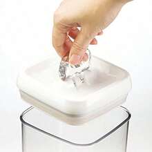 Canister - 9.9 Cup Flip-Tite® Square Food Storage Container