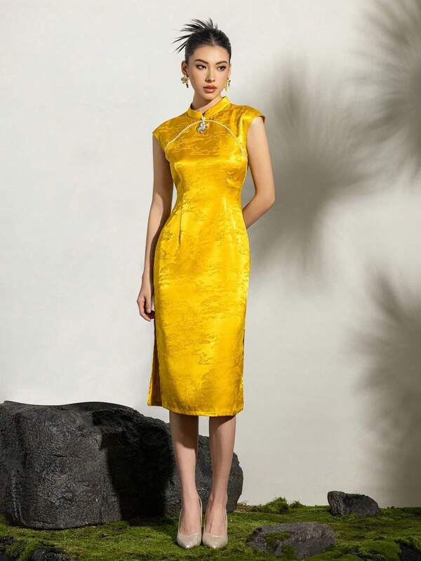 Exquisite Women's New Chinese Style Cheongsam Featuring Sophisticated Mandarin Collar, Chic Cap-Like Sleeves, Elegant High Slit, And Delicate Pearl Embellishments – Perfect For Formal Galas, Luxury Banquets, Wedding Reception Guest Attire, Charity Events, And Anniversary Celebrations.