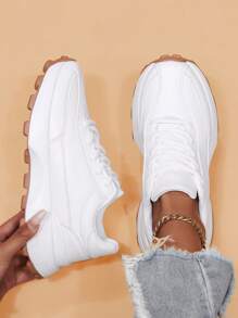 1 Pair Women's Fashionable Versatile Casual Thick Sole White Low-Top Leather Sneakers, Non-Slip , Suitable For Outdoor Activities And Daily Wear, All Seasons