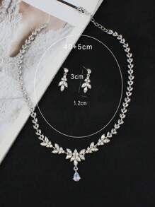 Women's Fashion Crystal Jewelry Set, Bride Wedding White Crystal Eye-Shape Inlaid Accessories Minimalist Necklace & Earrings 3 PiecesSet, Party Dress Decorations