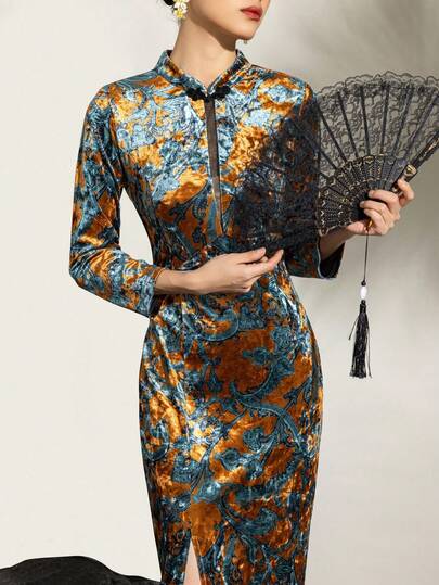 Sophisticated Women's New Chinese-Style Cheongsam With Classic Mandarin Collar, Elegant Long Sleeves, And Stylish Side Slit - Perfect For Gala Dinners, Wedding Receptions, Formal Banquets, Corporate Events, And Cultural Festivals