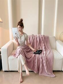 1 Stück gestreifter, weicher und bequemer Flanell-Decke, für Sofa und Bett Zuhause, geeignet für Schlafzimmer Dekoration, Lässig, Herbst, Weihnachten, Halloween