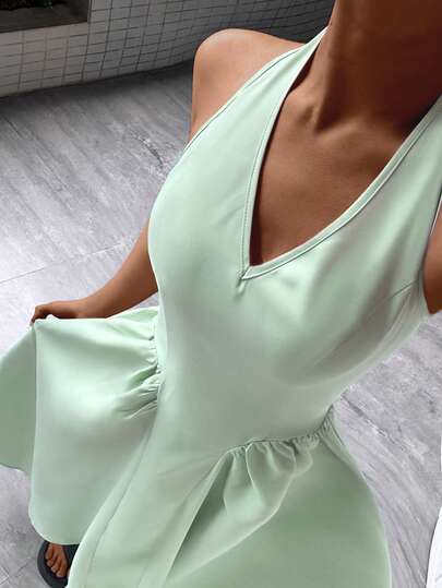 春夏女装优雅简约休闲度假绿色V领系带露背长裙纯色挂脖修身长裙