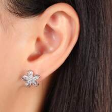 Flower Cube Zirconia Earrings - Low Allergy Daily Jewelry, Sparkling Minimalist Earrings Suitable For Women, Mothers, And Special Occasions