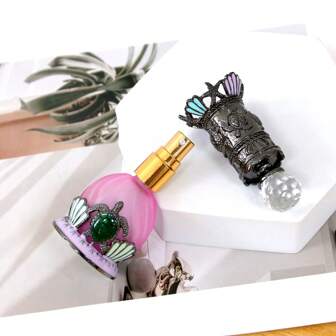 1 Pc 15ml Turtle Pattern Round Ribbed Bottle With Spray Cap, Refillable And Reusable, Portable Fragrance/Essential Oil Bottle, Decorative Item For Vanity, Handwash Only, Women Personal Care Accessory, Elegant Fragrance Storage Bottle, Sophisticated Design, High-Quality Cosmetic Accessory, Lightweight & Compact Travel Decanting Accessory (Empty Bottle Only)