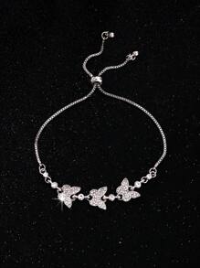 Ein kleines, simples und multifunktionales personalisiertes modisches retro goldenes Pull 3D Schmetterling Ketten Accessoire Armband, geeignet für den täglichen Gebrauch von Frauen ohne Box