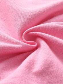 Set de 2 piezas de ropa informal y elegante para niñas, compuesto por sudadera de cuello redondo con gráfico de corazón y manga raglán de manga corta, y pantalones cortos, todo suave, transpirable y cómodo, adecuado para uso diario y vacaciones