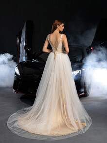 Elegant Fairy Bride Luxury Sheer Tulle Wedding Dress, Spaghetti Straps Heart-Shaped Neckline, Criss-Cross Open Back Lace-Up, Fitted Bodice With Delicate Lace Embroidery, Ideal For Bridal Party, Classic Church Wedding, Red Carpet Event, And Dream Wedding Photoshoot - White - View 2