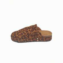 Bello Star Women's Leopard Print Adjustable Buckle Design Thick Bottom Mule Slippers - Leopard - View 3