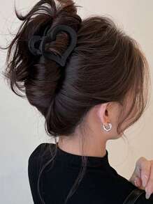 4 Stück elegante, minimalistische herzförmige Haarklammern in Latte-Farbe mit matter Oberfläche, Tageshaarclips für Hochsteckfrisuren und halbe Hochsteckfrisuren, Haaraccessoires geeignet für Muttertag, Schulanfang, Thanksgiving, Weihnachten, Geschenke - Haarklammern, Haarklemmen, Haarclips, elegante Haarklammern für Frauen