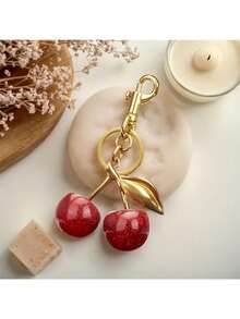 1 Cherry Cherry Car Keychain High-End Women's Bag Pendant Backpack Pendant, New Large Cherry Shaped Crystal Pendant Keychain, Shiny Cherry Keychain With Clip Pendant, Shiny Resin And Metal Materials, Suitable For Women's Wallets And Cherry Car Keychains
