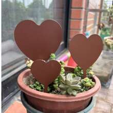 A Set Of 3 Classic Metal Heart-Shaped Garden Stakes, Weathered Rural Style, Christmas Outdoor Decoration, Nature And Outdoor Themes, Floor Mounted Courtyard Decorations, No Electricity Or Batteries Required