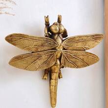 1 Peça Decoração de Parede Artesanal Única e Criativa em Forma de Libélula Dourada, Peça Decorativa de Quadro de Inseto Feito à Mão, Decoração de Museu de Insetos para Festas em Casa, Presente de Nicho, Decoração de Inseto