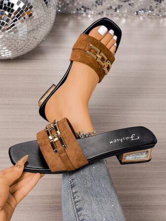 2025 New Summer Solid Color Metal Chain Decor Low Heel Sandals, Fashion Versatile Outdoor Street Style Elegant Black Beach Shoes