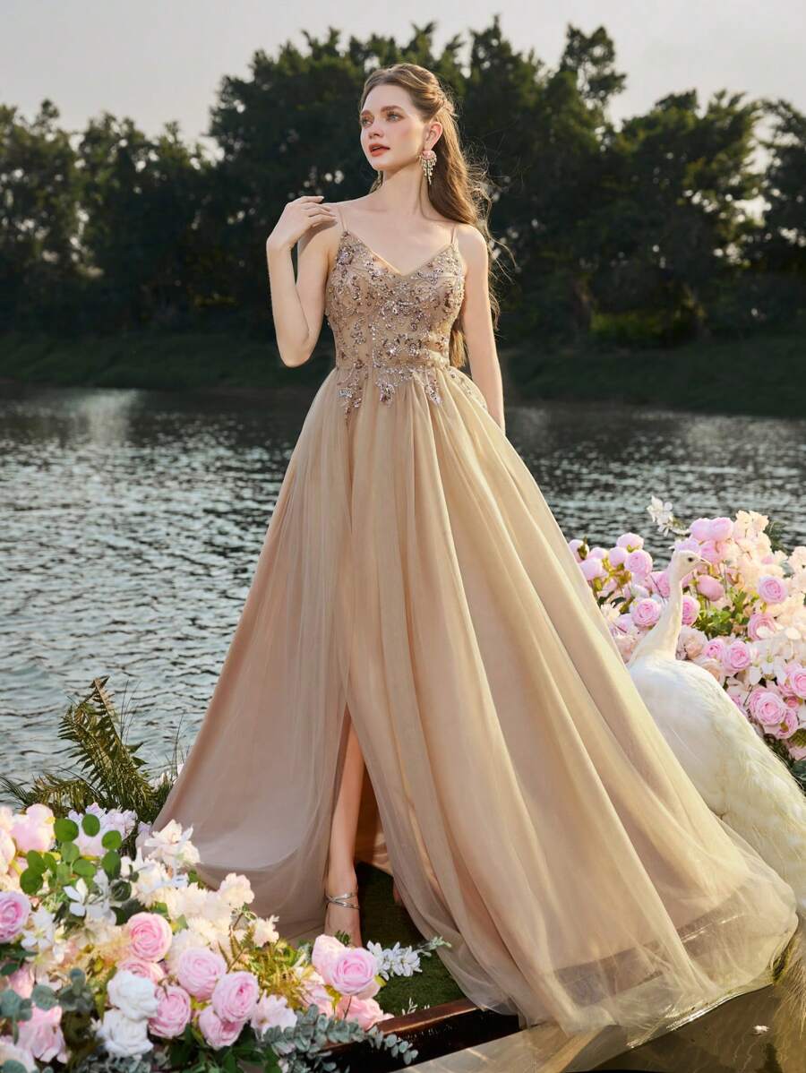 Faeriesty Elegante vestido de noche de silueta A-line de tul con elaborados apliques bordados - Ligero y fluido de alta costura para invitados de boda, cenas de gala y bailes