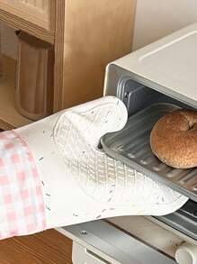 2 Packs Silicone Oven Gloves, Thickened Heat-Resistant And Anti-Scald, Easy Storage With Tail Hanging Design, Silicone Non-Slip, Heat Insulation And Resistance, Easy To Grab From Oven, Microwave, And Steamer, No Deformation And Easy To Clean