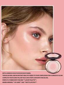 Charlotte Tilbury Cheek To Chic腮红 #First Love，8克/0.28盎司 | 双色腮红，打造自然红润光泽 | 可叠加涂抹 | 光泽妆效 | 轻盈持久 | 适合所有肤色 | 经典Pillow Talk色号 | 为清新妆容增添微妙光泽 | 日常及特殊场合皆宜 - First Love - 查看 3
