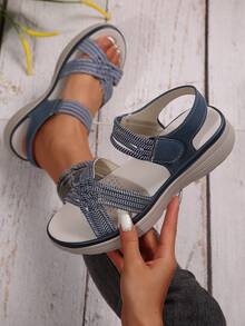 Sandal Kulit Wanita Kasual Musim Panas Model Plus Size 2025 Terbaru dengan Perekat Velcro, Sandal Nyaman dengan Ujung Terbuka. - Biru tua - View 4
